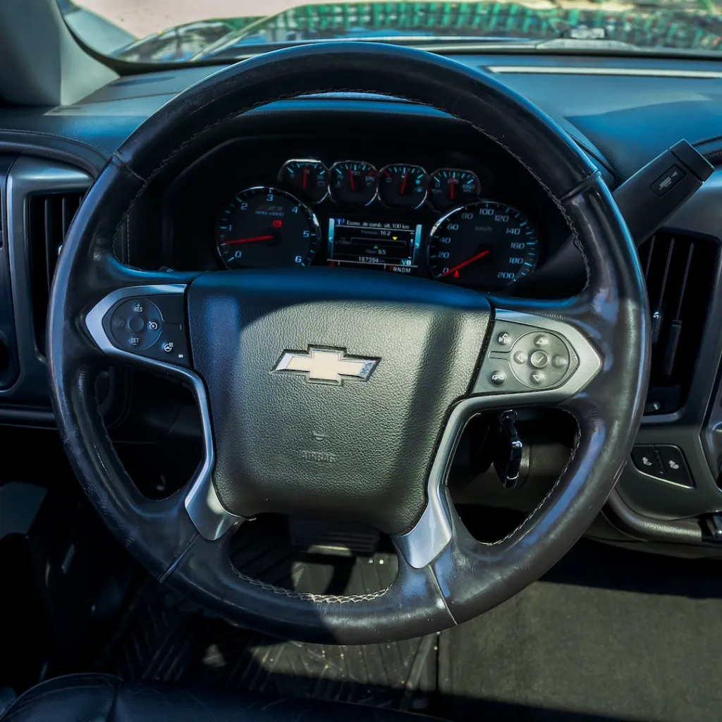 Chevrolet Silverado 2015 V8 autos usados la serena