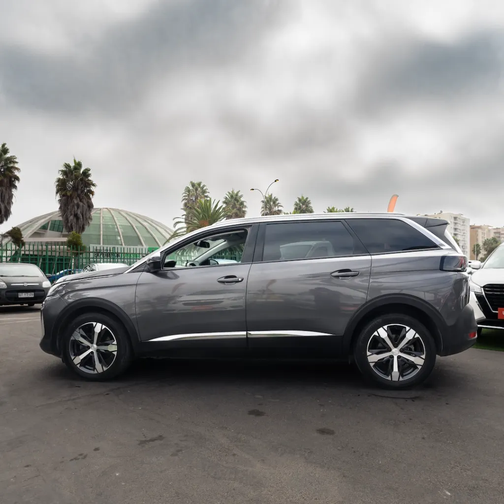 Peugeot 5008 2021 usado la serena NEWKAR