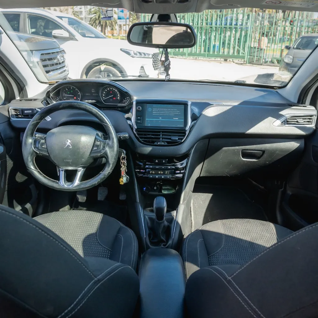 Peugeot 208 Diesel 2018 autos usados la serena NEWKAR