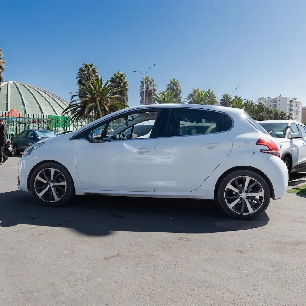 Peugeot 208 Diesel 2018 autos usados la serena NEWKAR