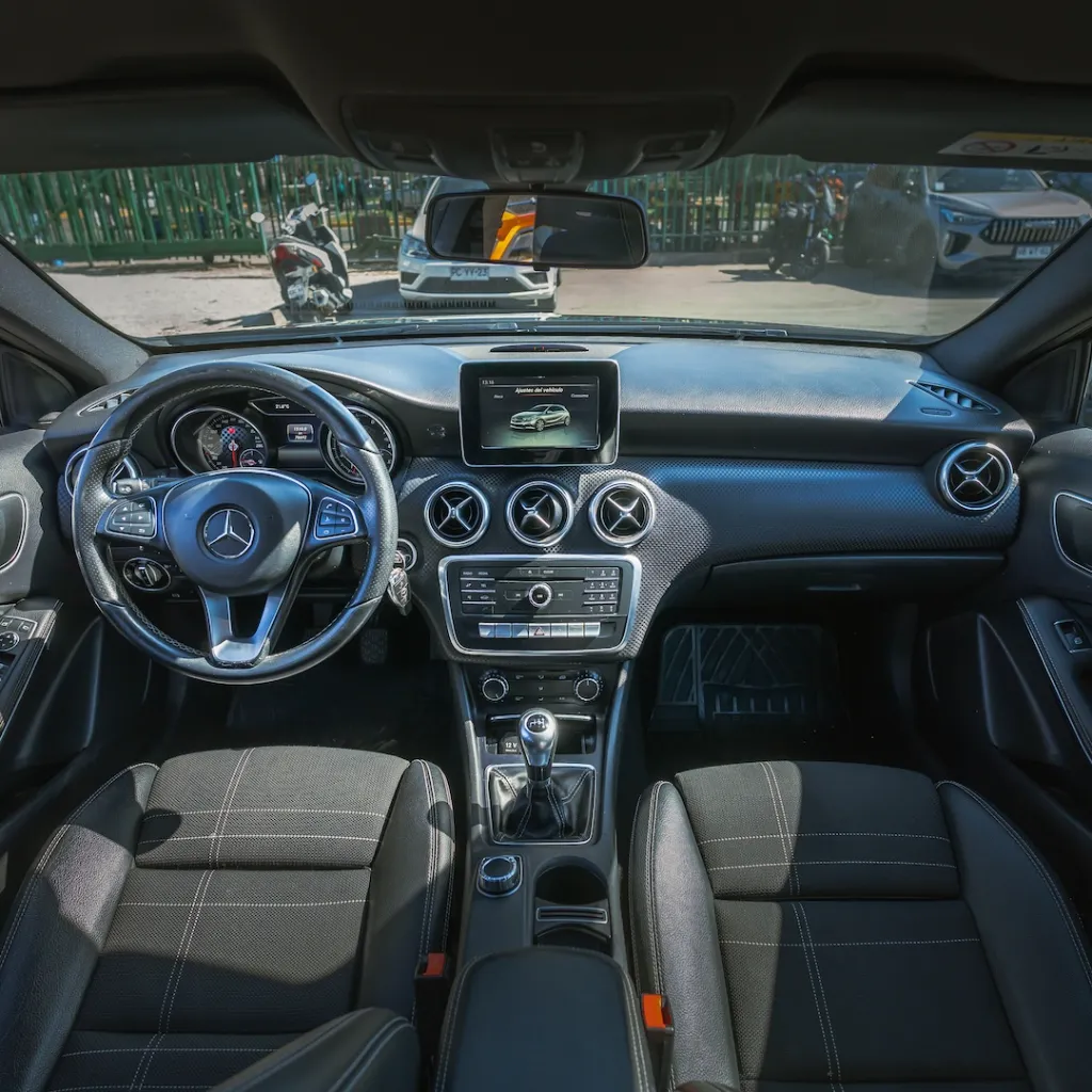 Mercedes a200 2017 usado la serena NEWKAR