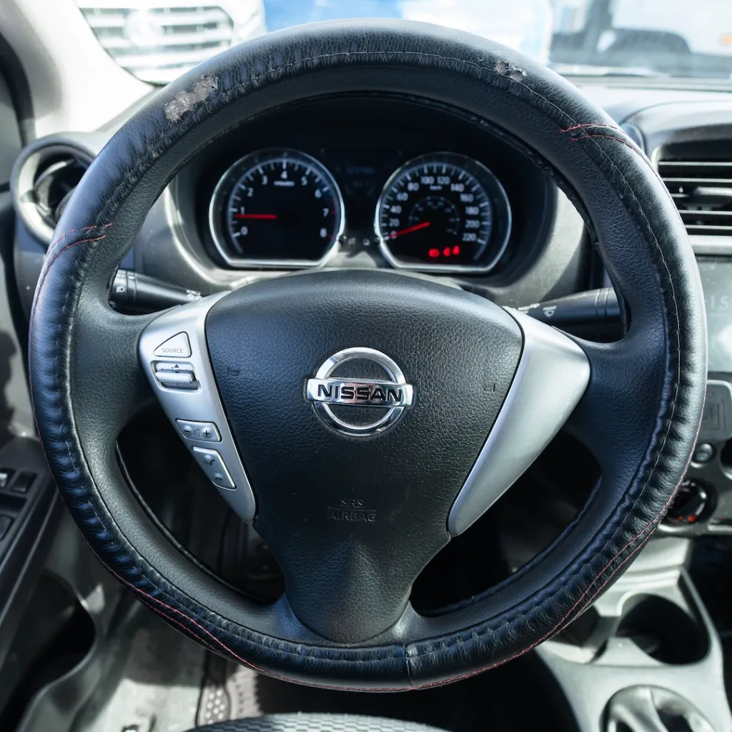 Nissan Versa 1.6 2020 usado la serena Newkar