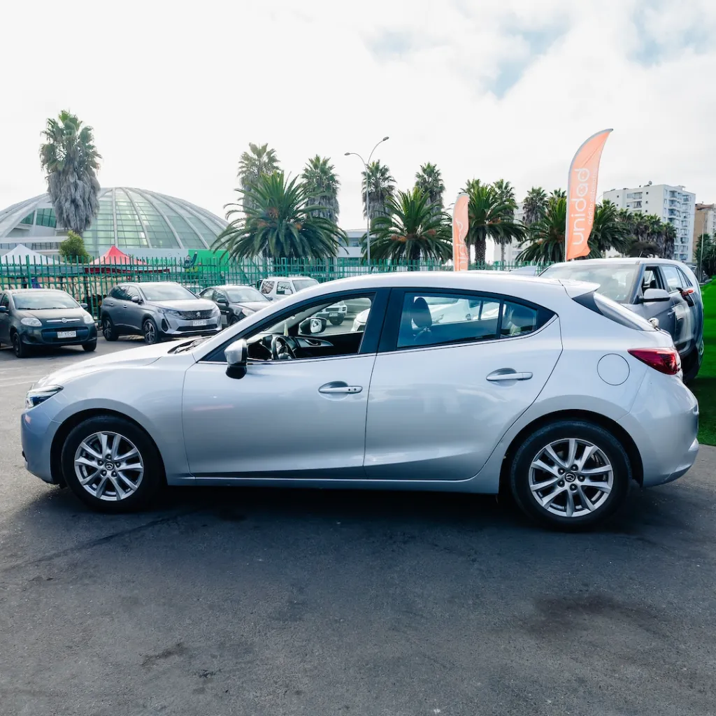 Mazda 3 Sport 2.0 2019 usado la serena NEWKAR