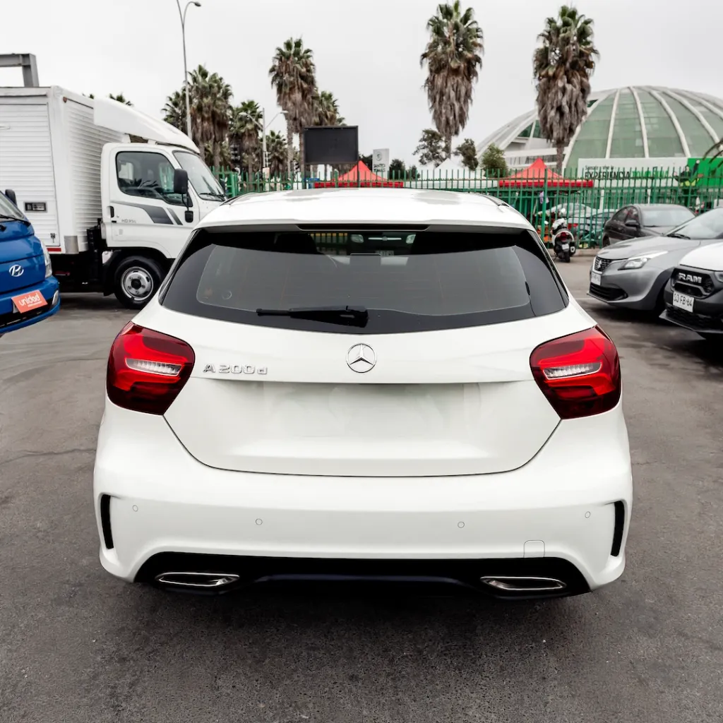 Mercedes a200d 2.1 2018 usado la serena Newkar