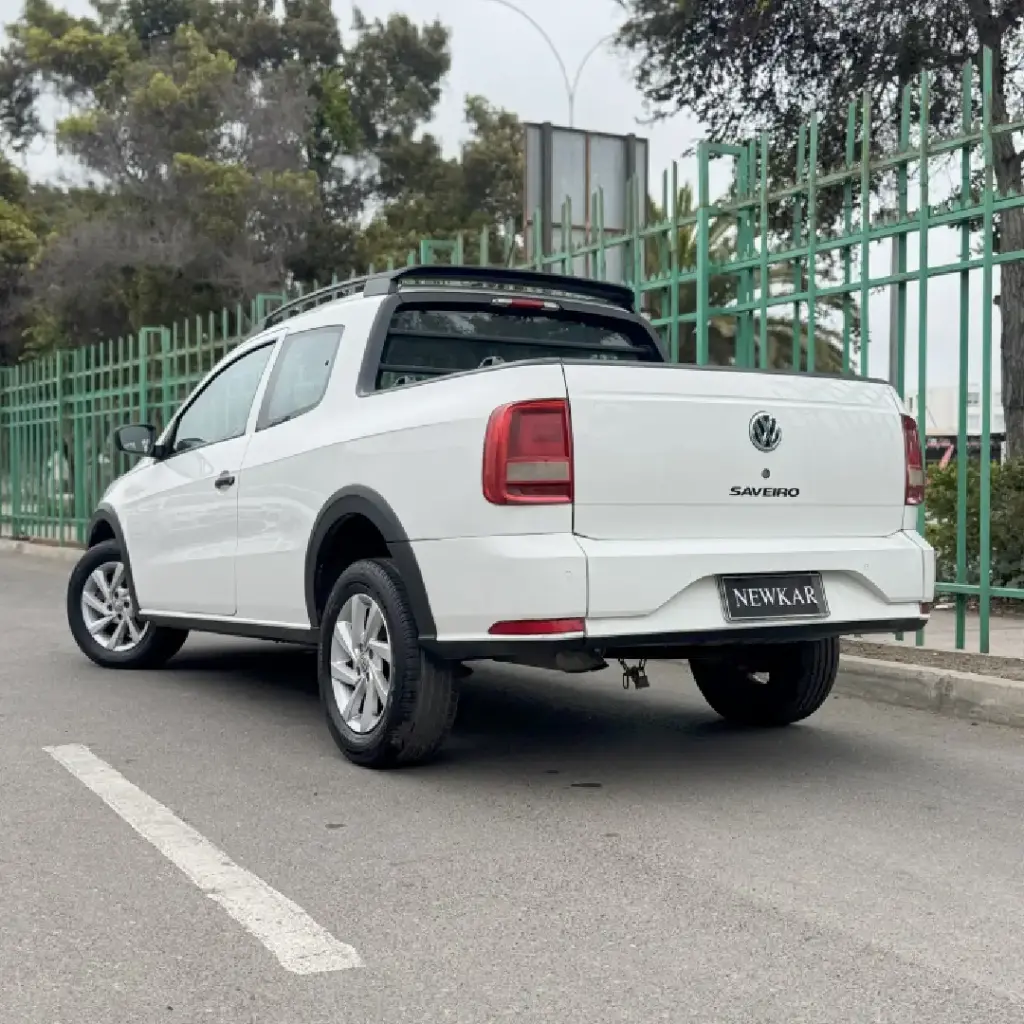 Volkswagen-Saveiro-1.6-newkar-laserena-compra (3).webp