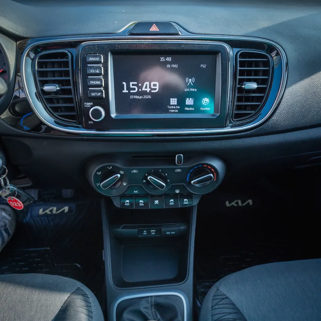 Kia Soluto 1.4 2023 usado la serena newkar