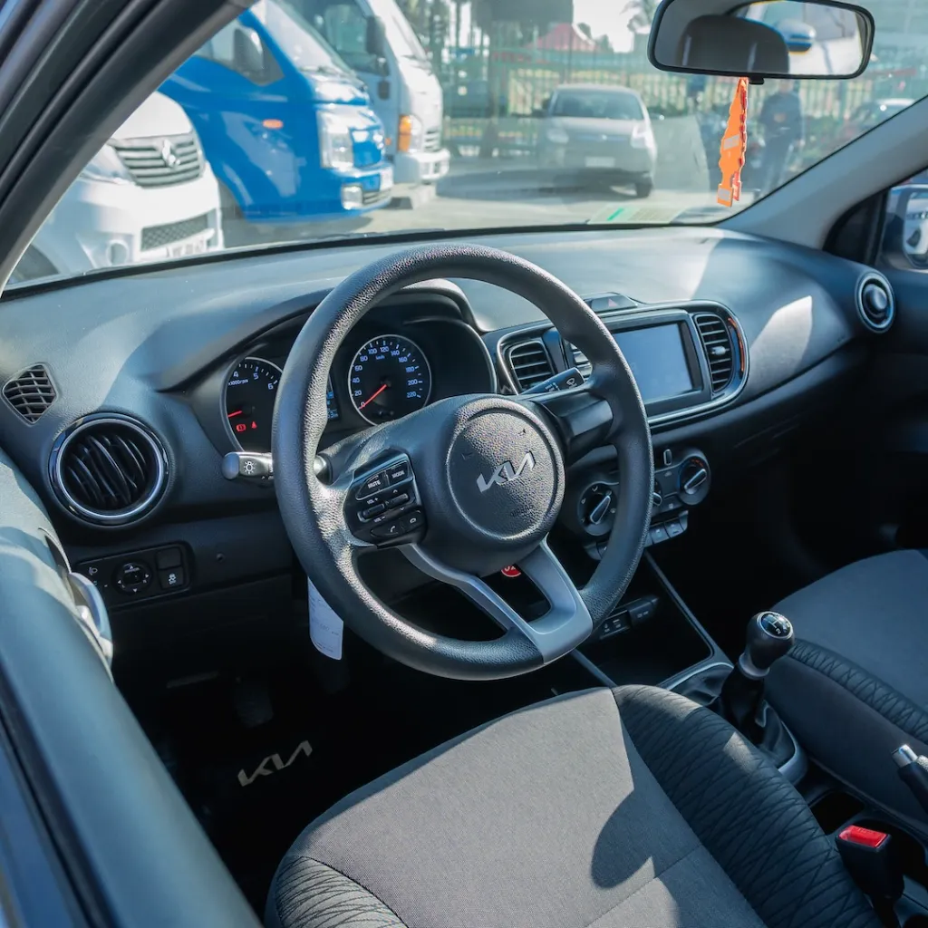 Kia Soluto 1.4 2023 usado la serena newkar