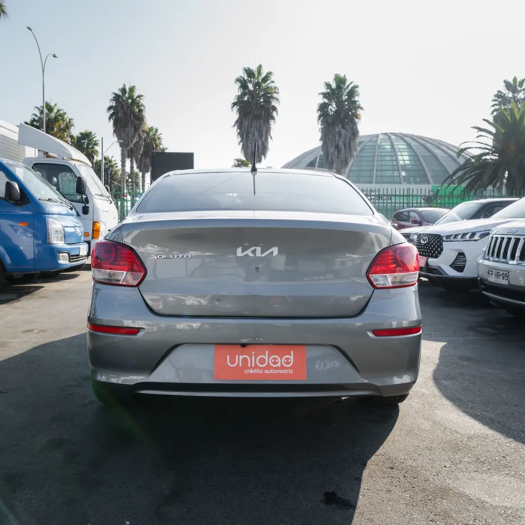 Kia Soluto 1.4 2023 usado la serena newkar