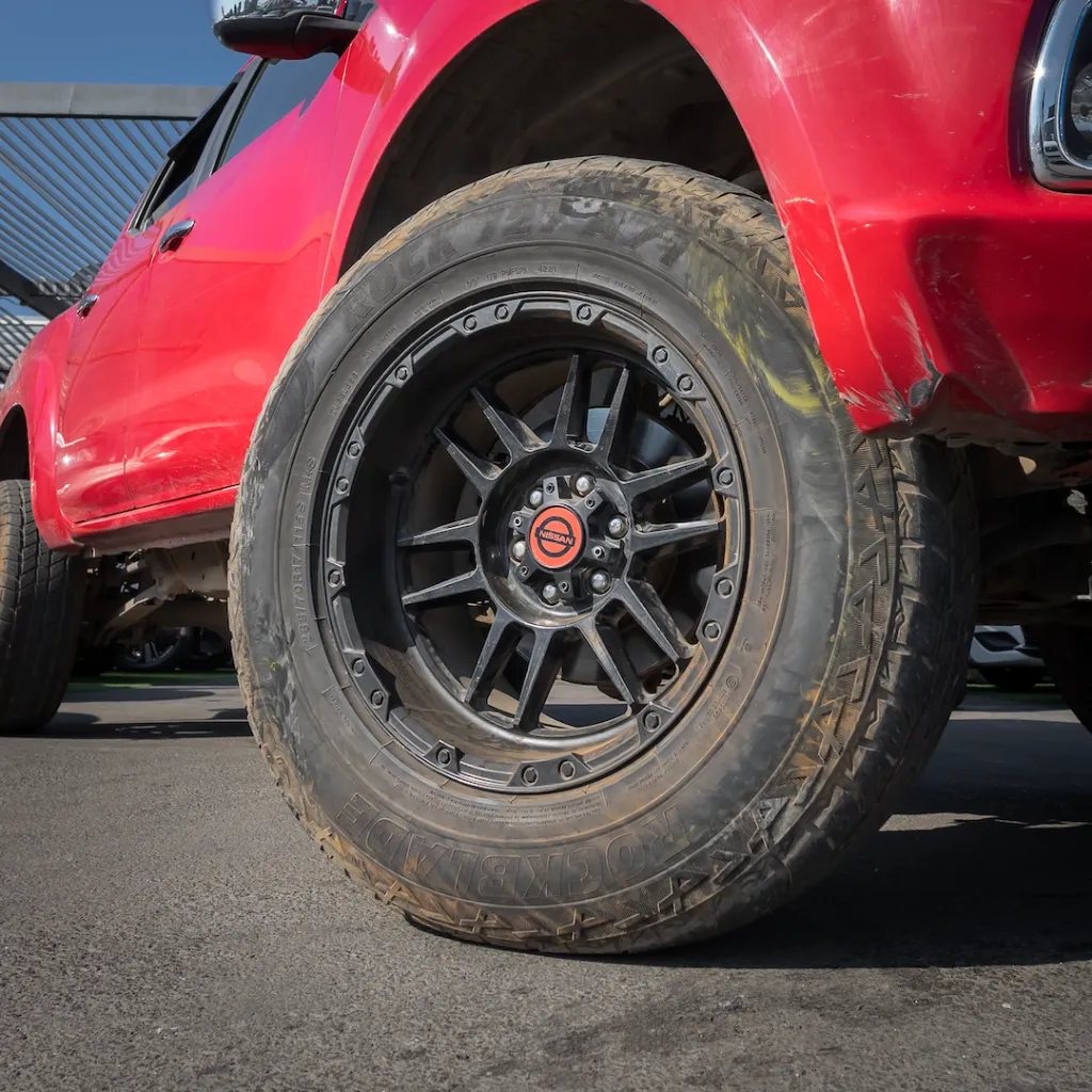 Nissan Navara 4x4 usada la serena newkar