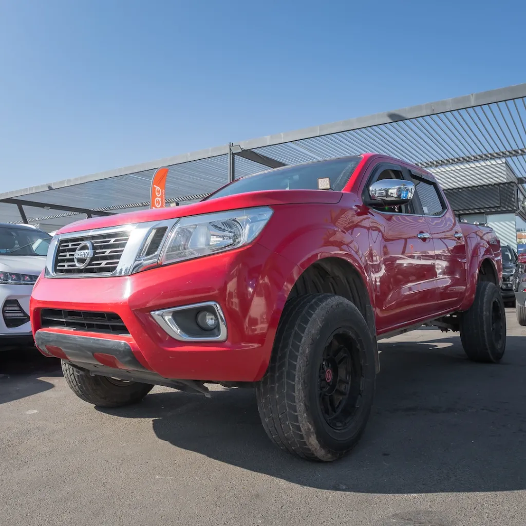 Nissan Navara 4x4 usada la serena newkar