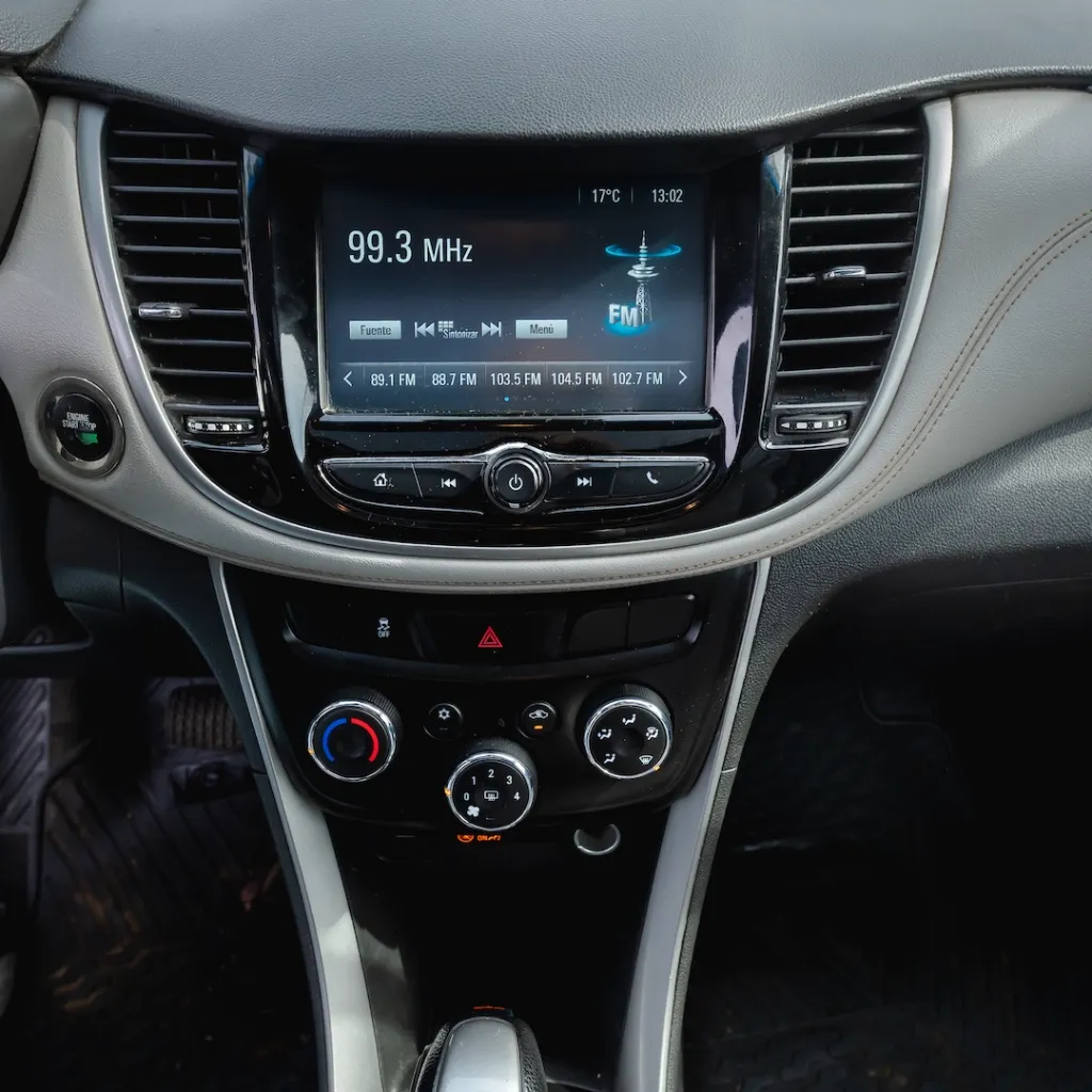 Chevrolet Tracker 1.8 2018 usado la serena newkar