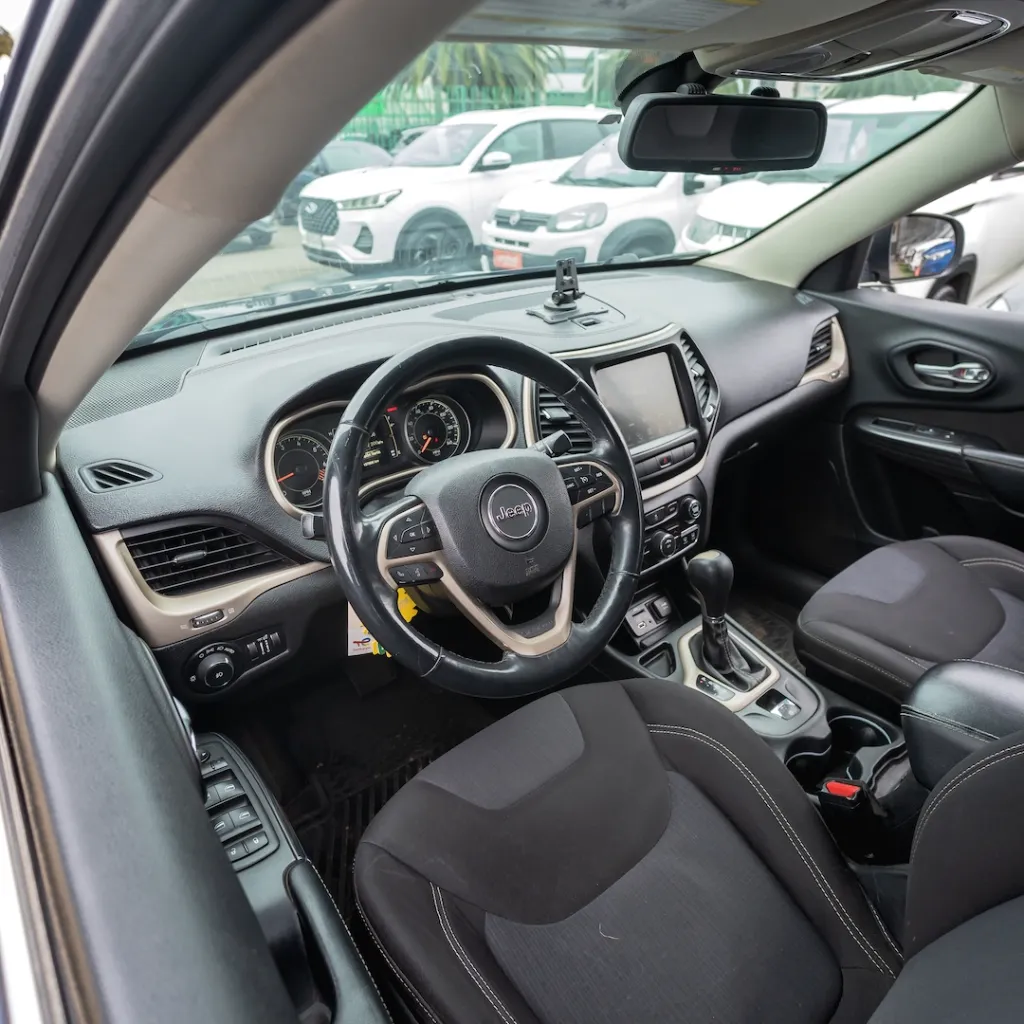Jeep Cherokee 2015 usado las serena newkar