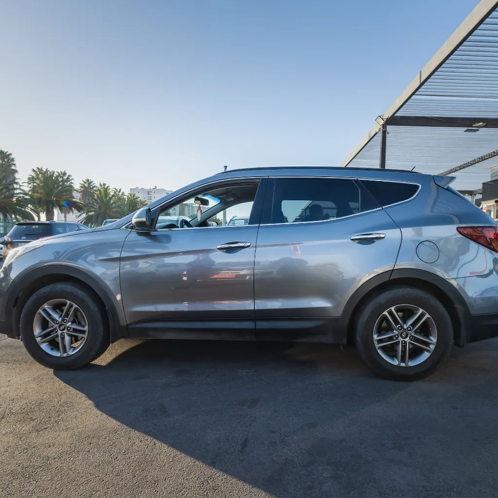 Hyundai Santa fe 2017 usada la serena newkar