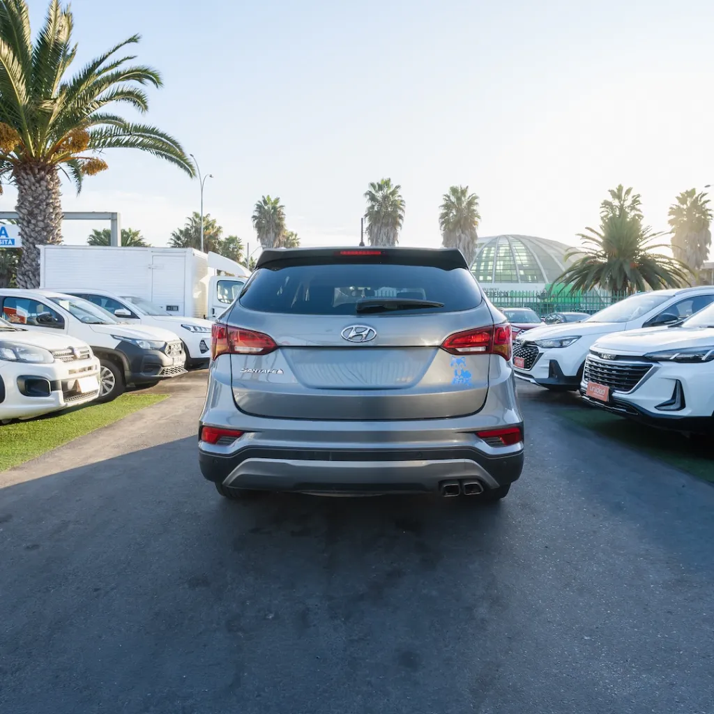 Hyundai Santa fe 2017 usada la serena newkar