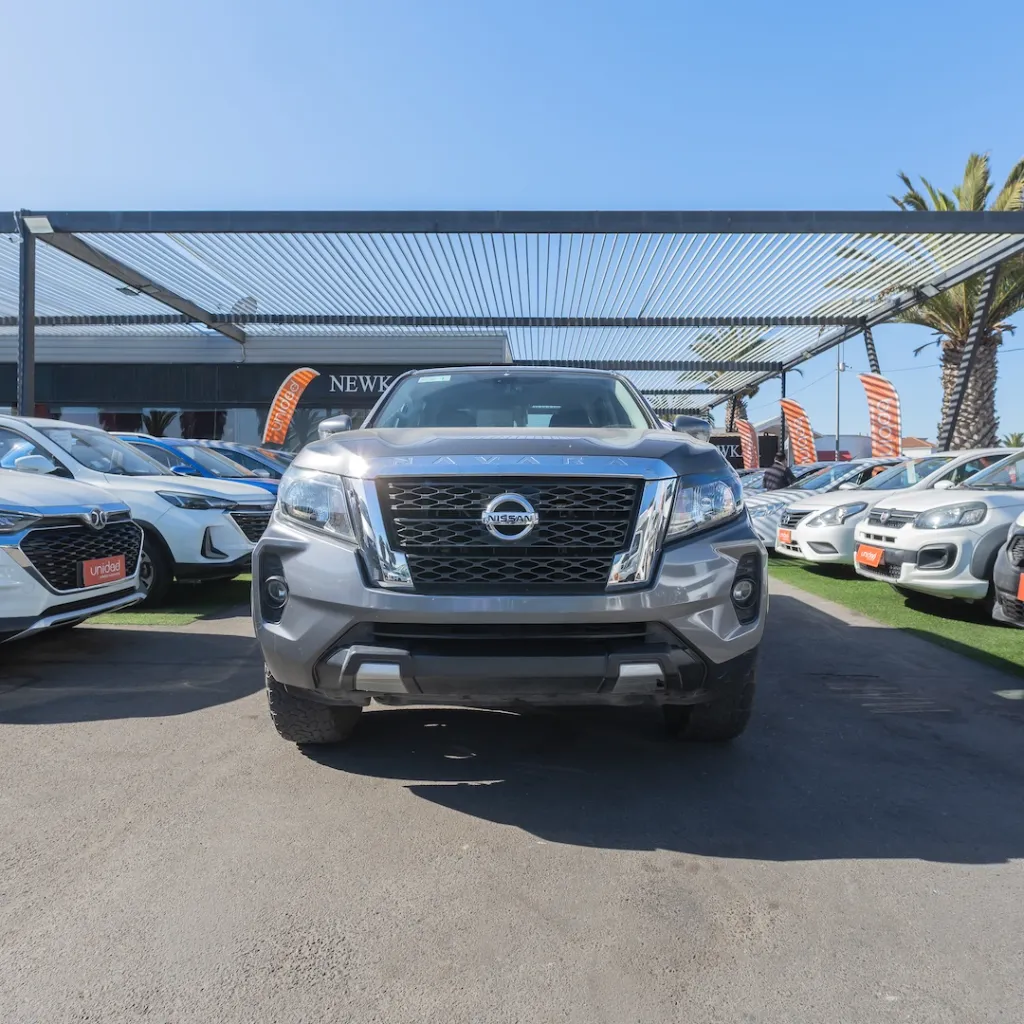 Nissan Navara 2022 usada la serena