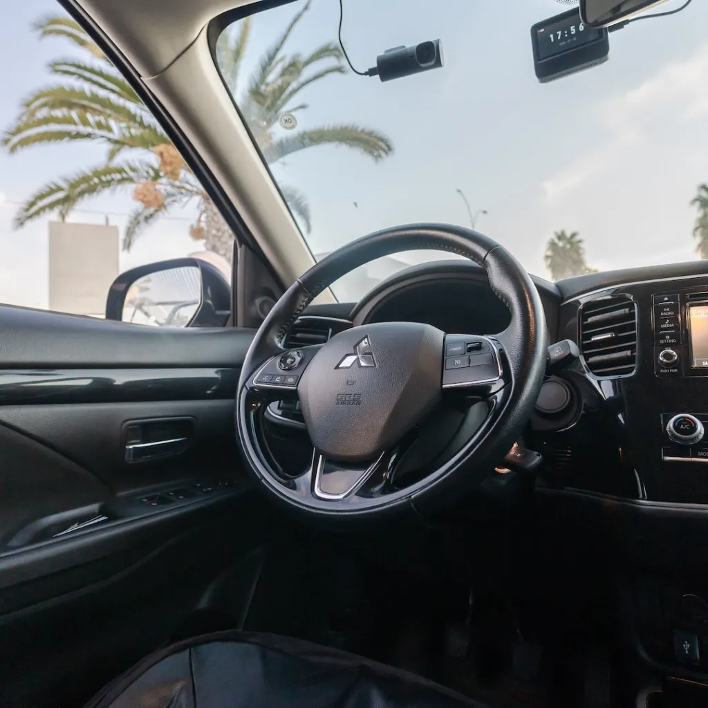 Mitsubishi Outlander 2022 usado la serena newkar
