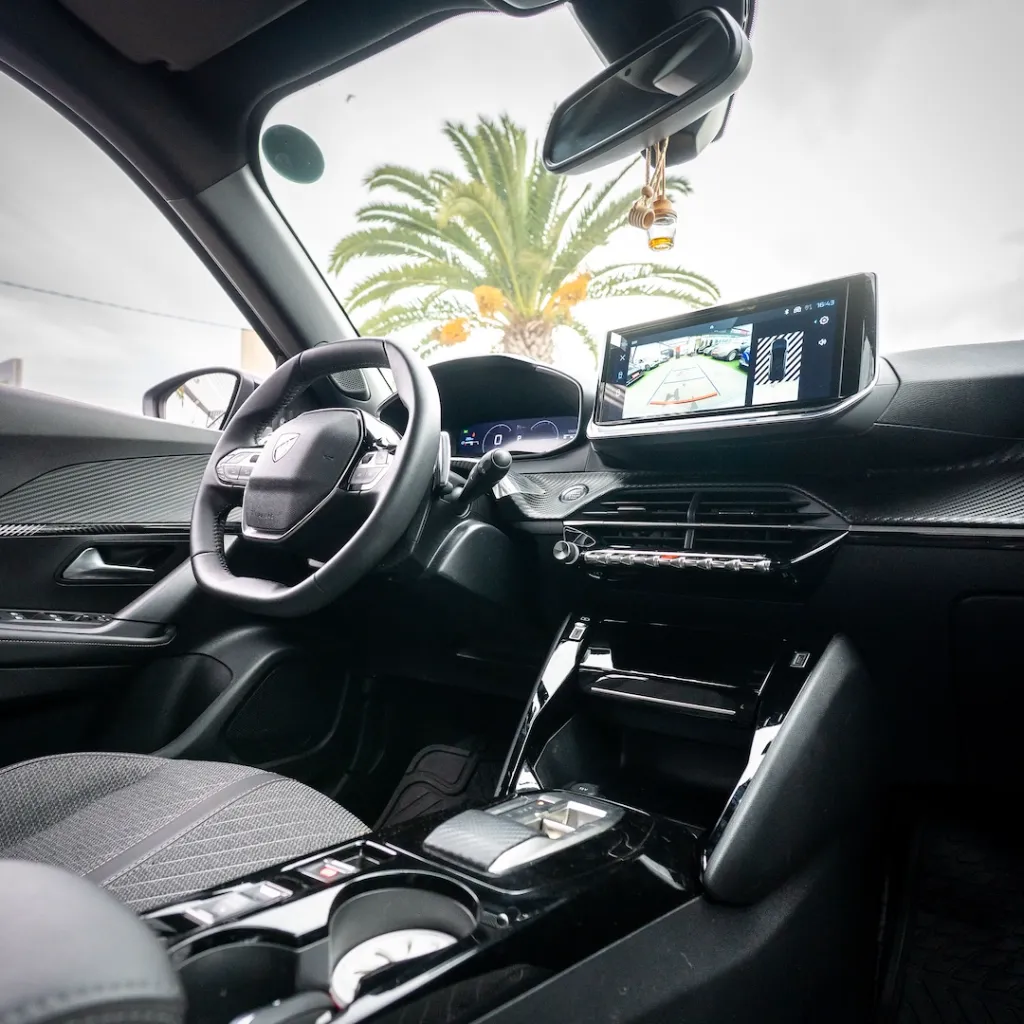 Peugeot 2008 híbrido 2025 usado la serena newkar