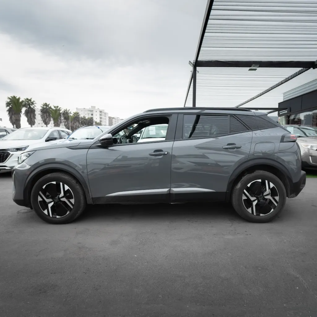 Peugeot 2008 híbrido 2025 usado la serena newkar