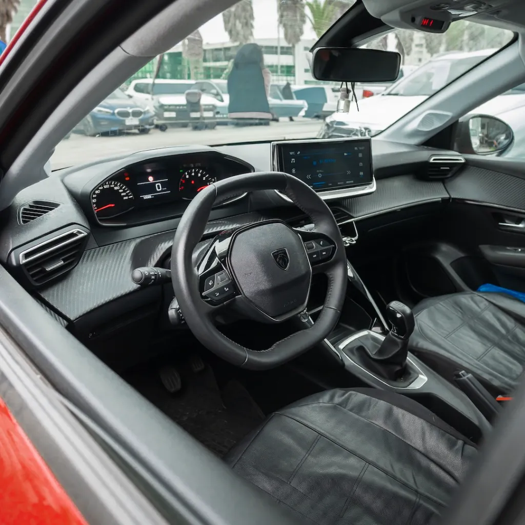 Peugeot 208 2025 usado la serena newkar
