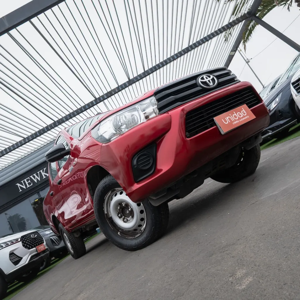 Toyota Hilux 2017 usada la serena newkar