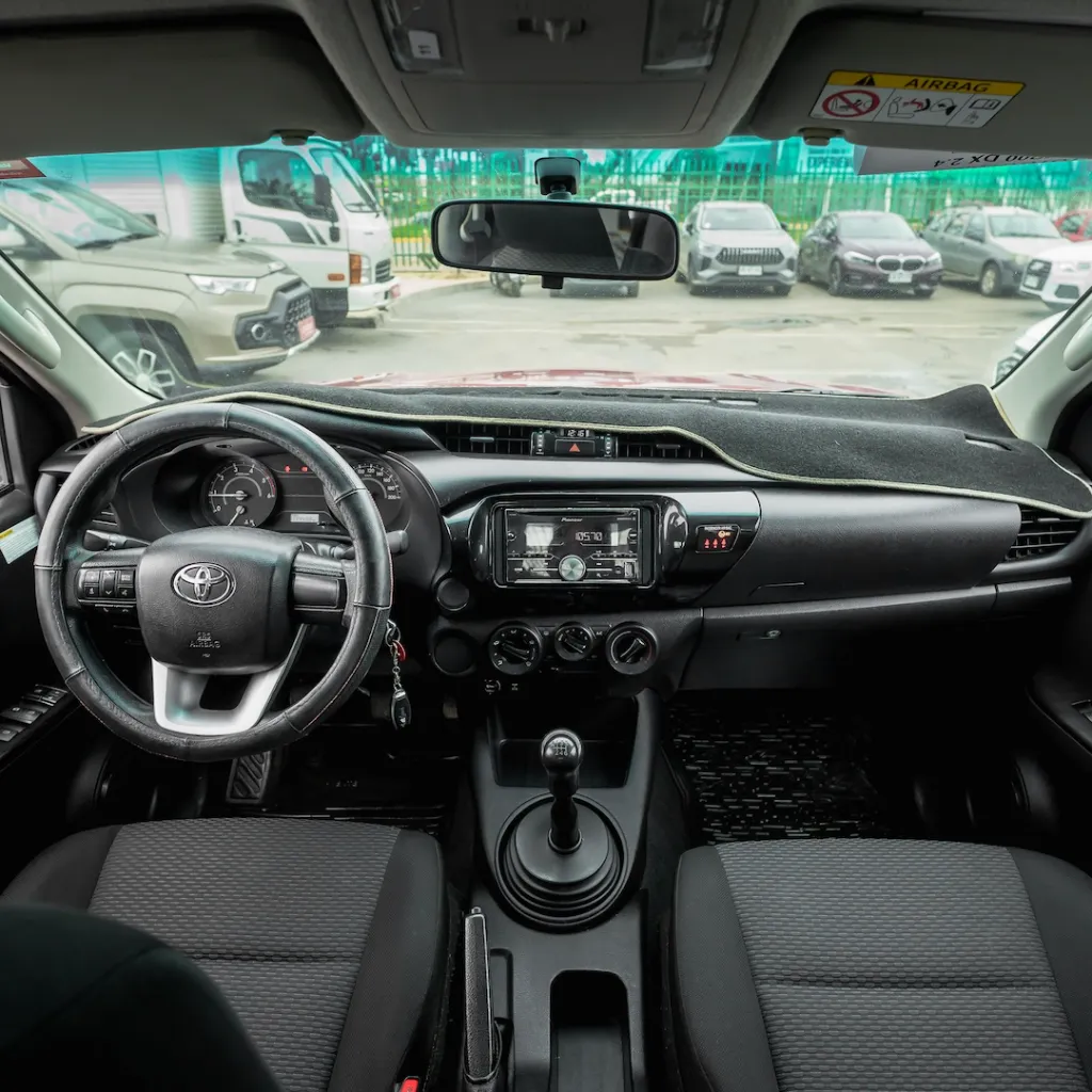 Toyota Hilux 2017 usada la serena newkar
