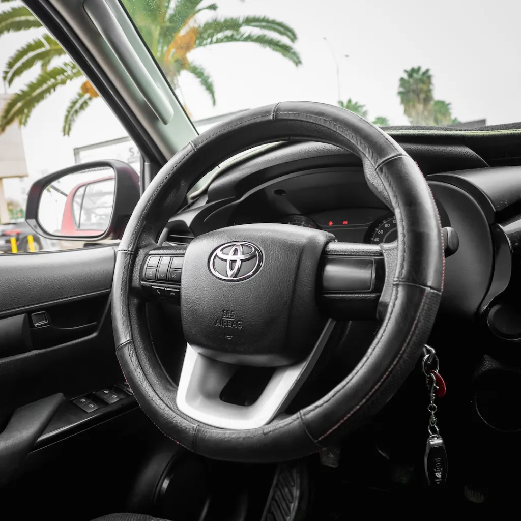 Toyota Hilux 2017 usada la serena newkar