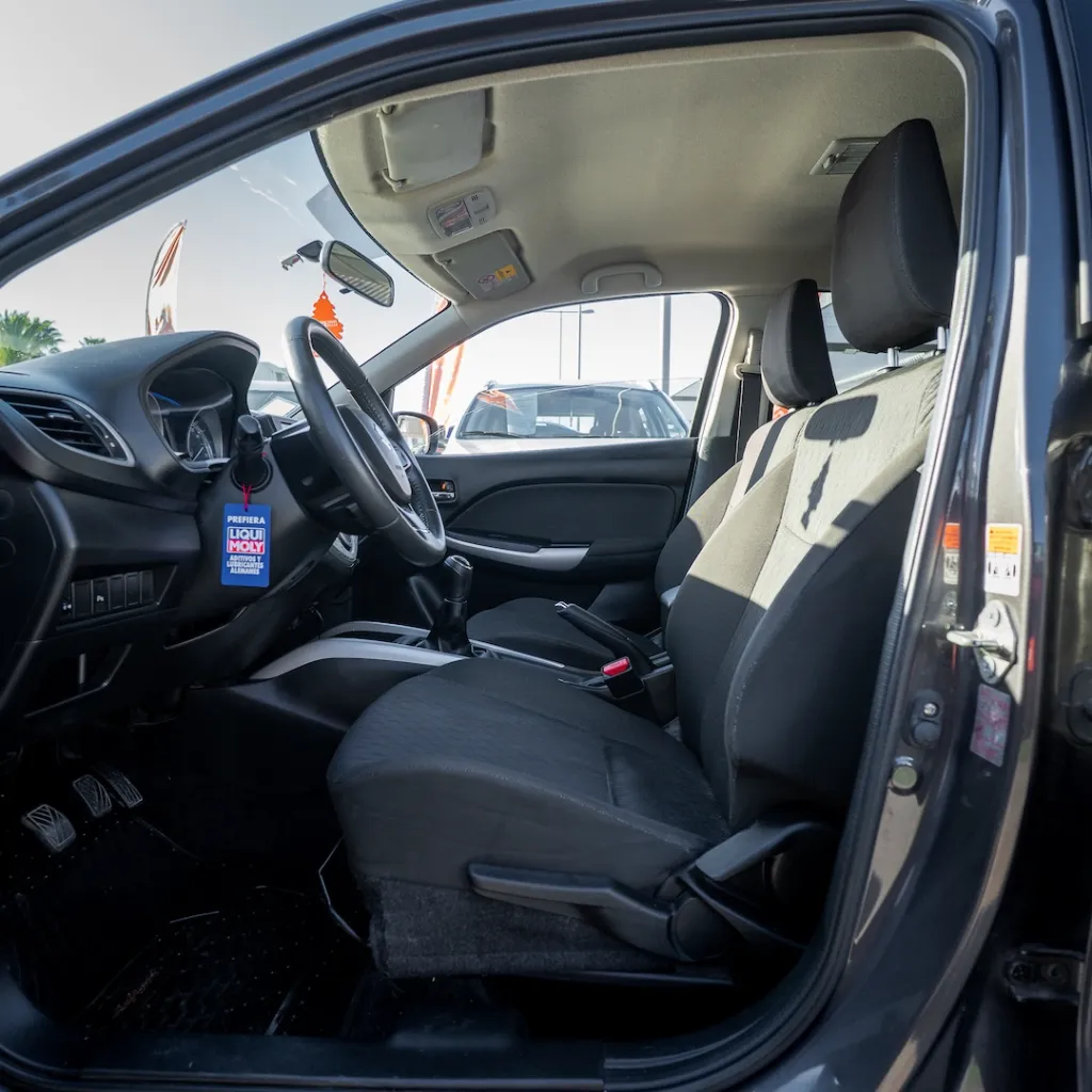 Suzuki Baleno 2020 usado la serena newkar