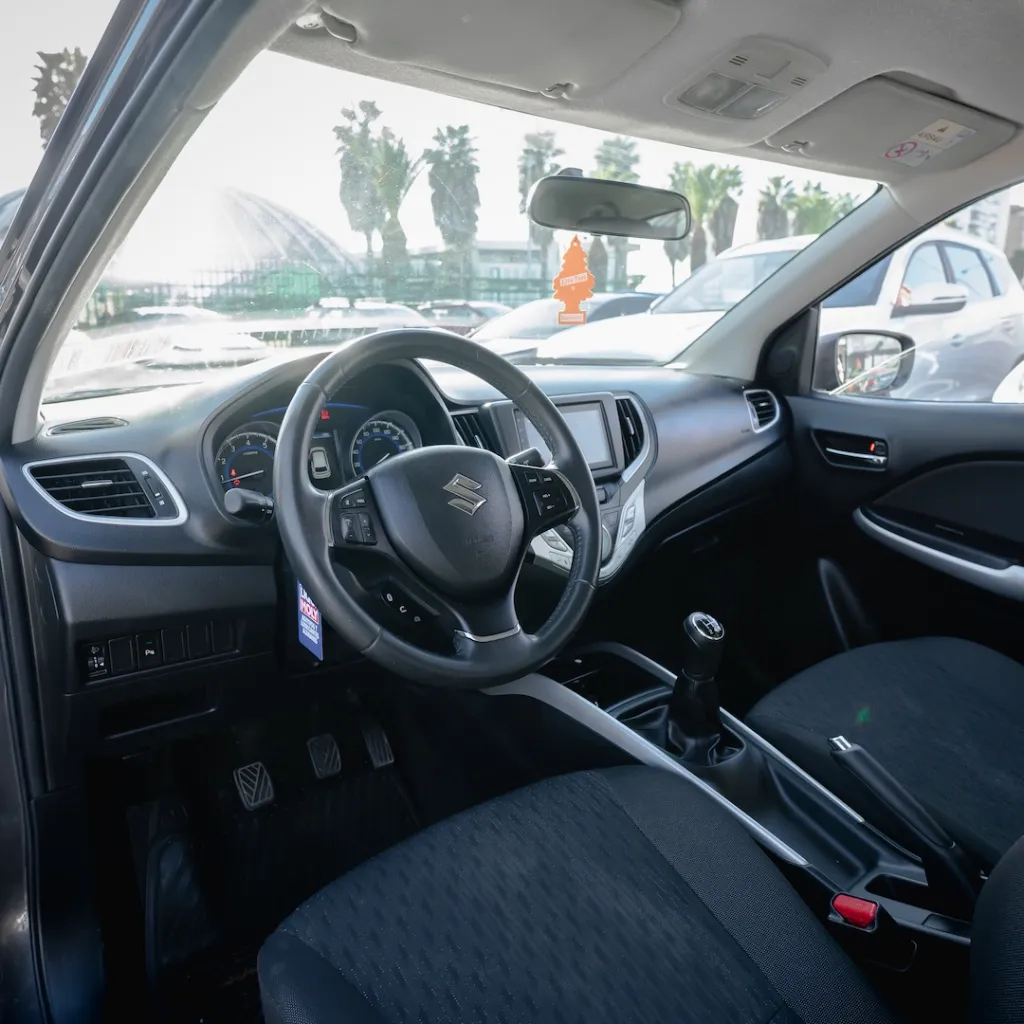 Suzuki Baleno 2020 usado la serena newkar