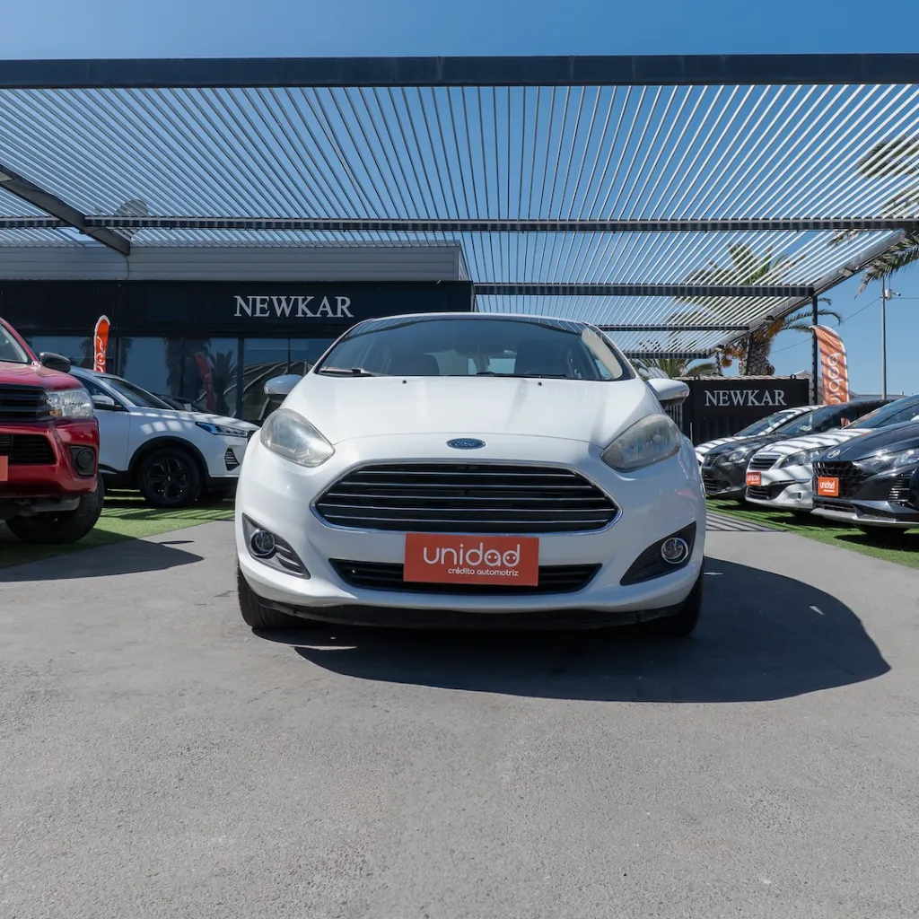 Ford Fiesta 2015 usado la serena newkar