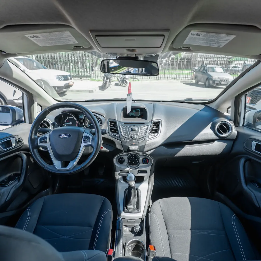Ford Fiesta 2015 usado la serena newkar