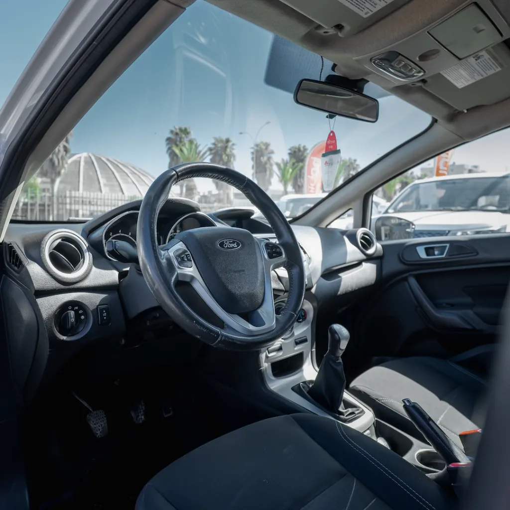 Ford Fiesta 2015 usado la serena newkar