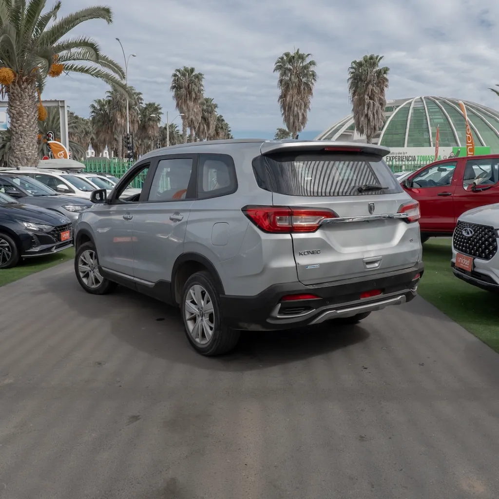 Brilliance Konec 2020 usado la serena newkar