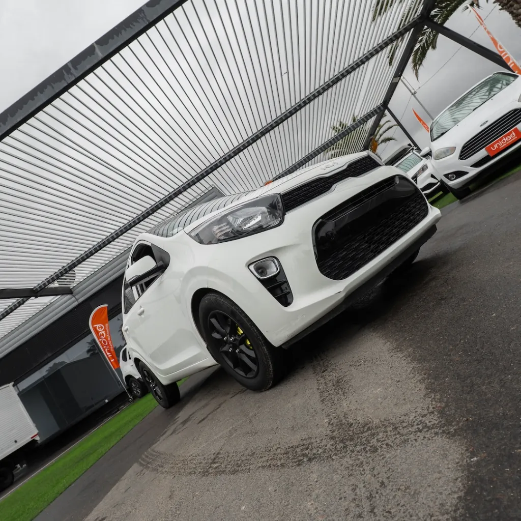 Kia Morning 2022 usado la serena newkar