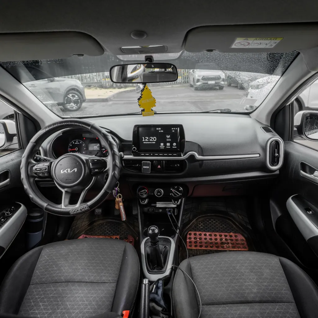 Kia Morning 2022 usado la serena newkar
