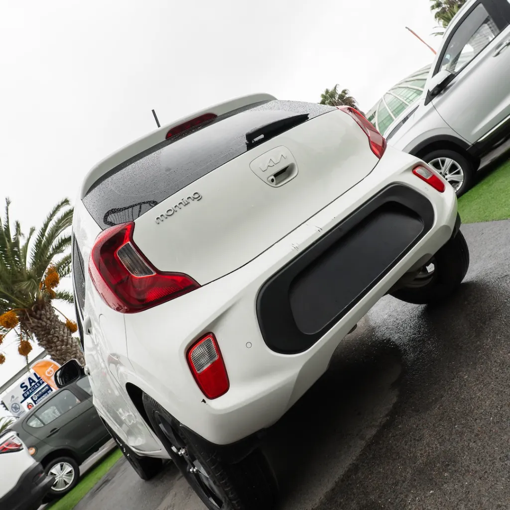 Kia Morning 2022 usado la serena newkar