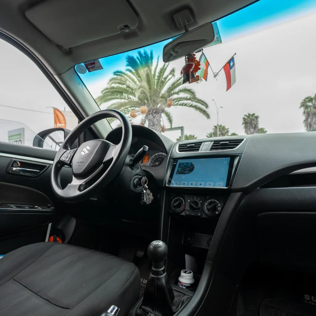 Suzuki Swift 2015 usado la serena newkar