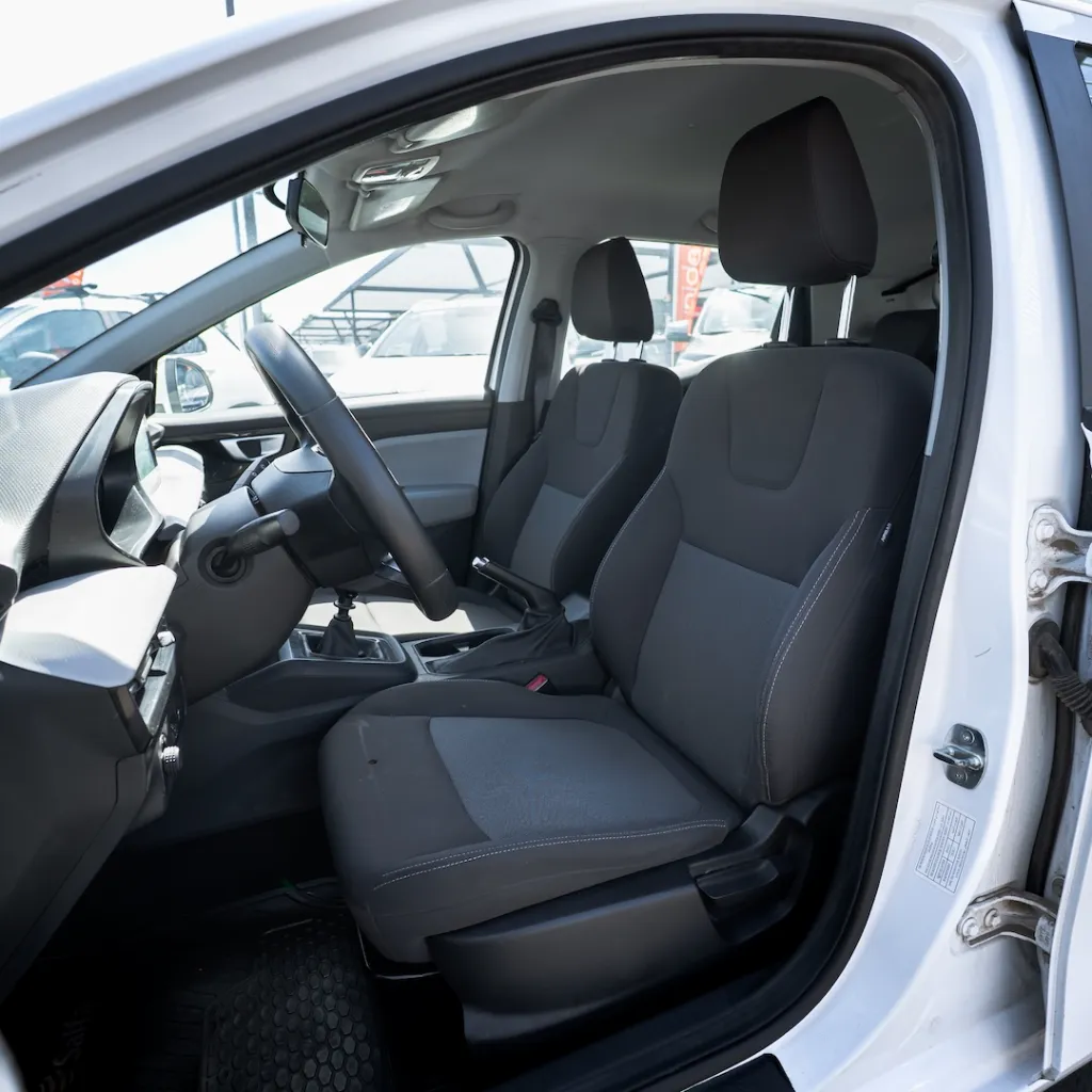 Chevrolet Sail — foto 25 de 33