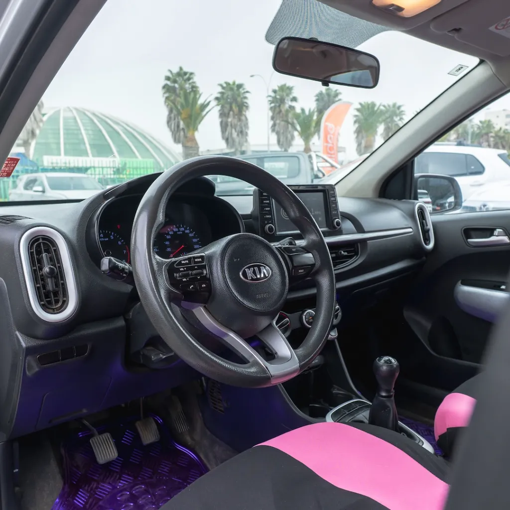 Kia Morning 2018 usado la serena newkar