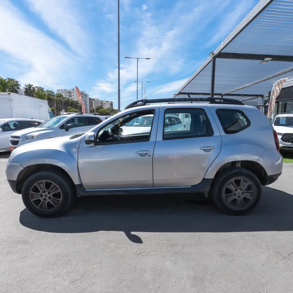 Renault Duster 2018 usada la serena newkar