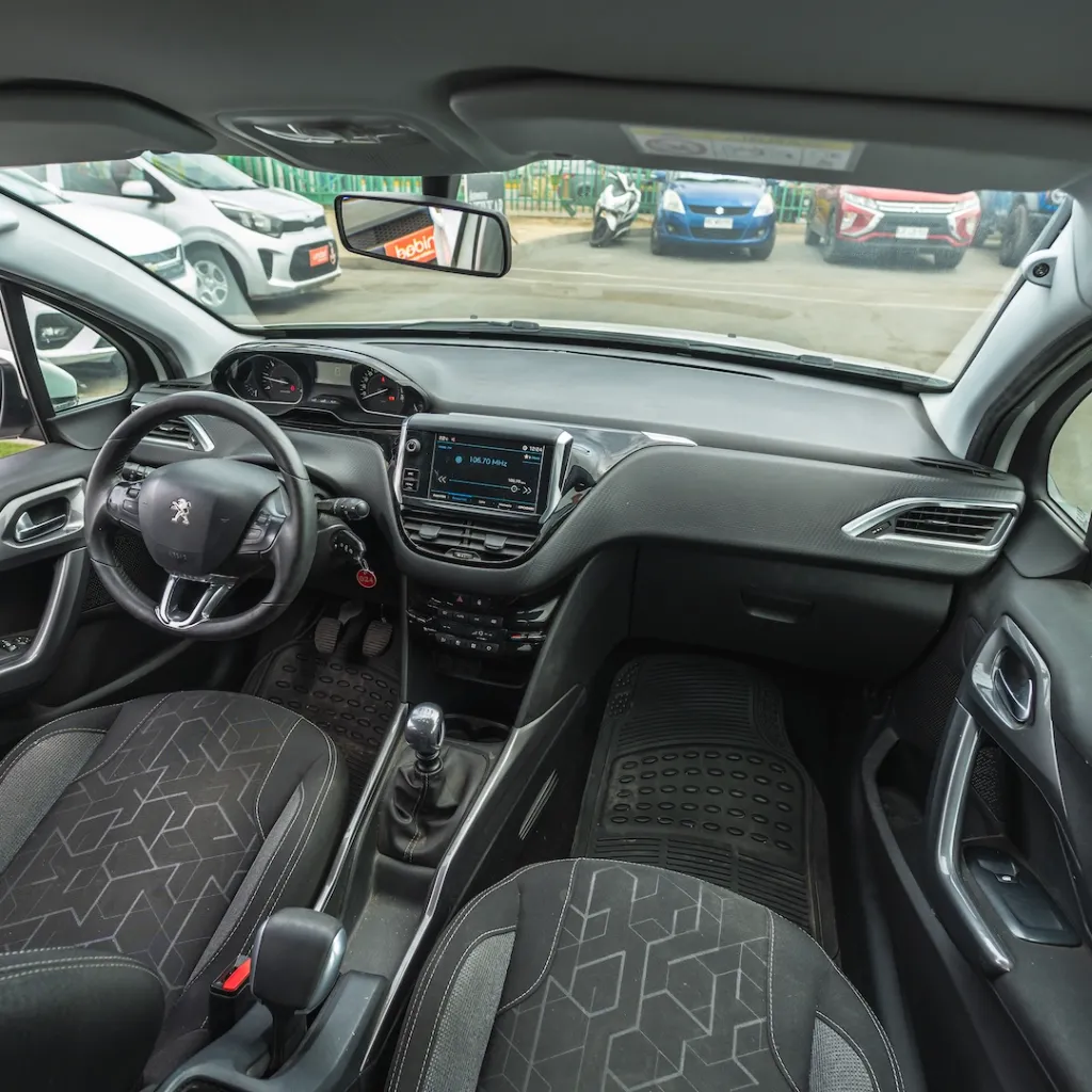 Peugeot 2008 diesel 2019 usado la serena newkar