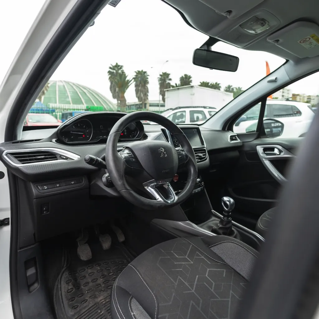 Peugeot 2008 diesel 2019 usado la serena newkar