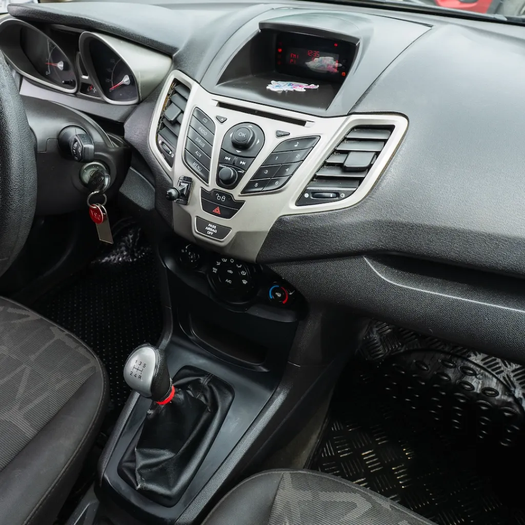 Ford Fiesta 2012 1.6 usado la serena newkar