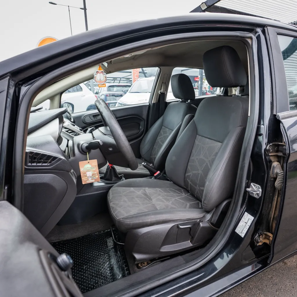 Ford Fiesta 2012 1.6 usado la serena newkar