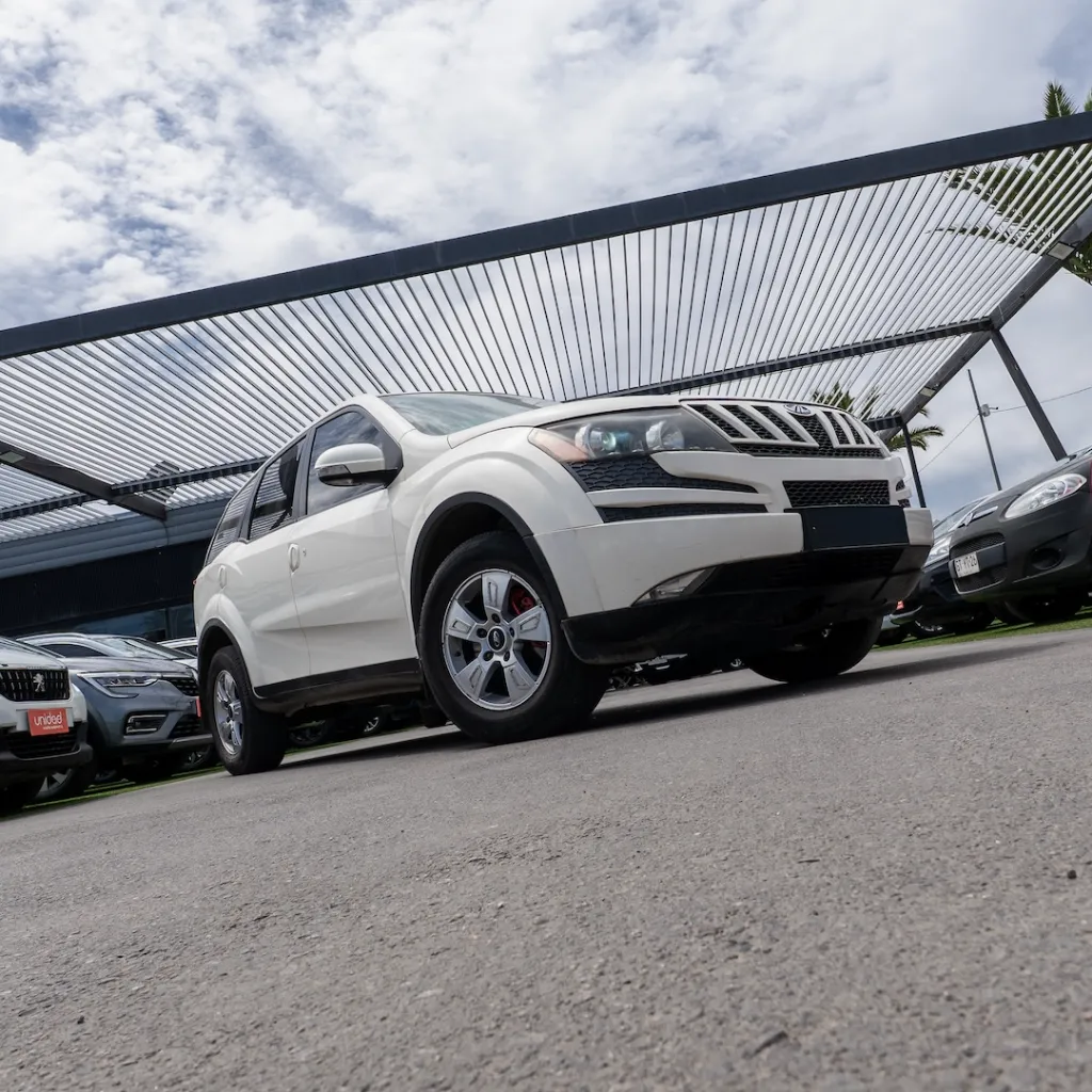 Mahindra XUV 500 diesel 2013 usado la serena newkar