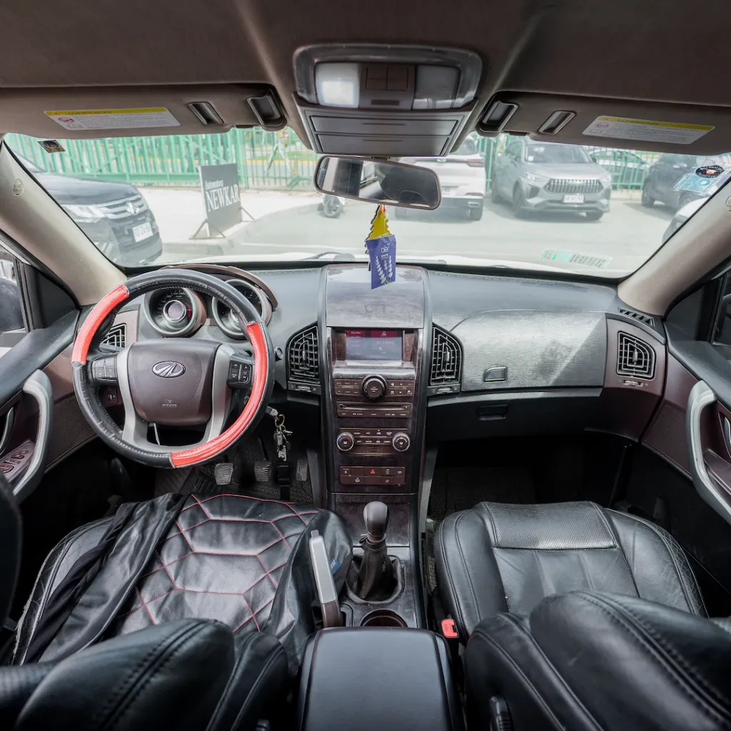 Mahindra XUV 500 diesel 2013 usado la serena newkar