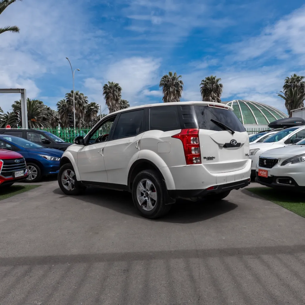 Mahindra XUV 500 diesel 2013 usado la serena newkar