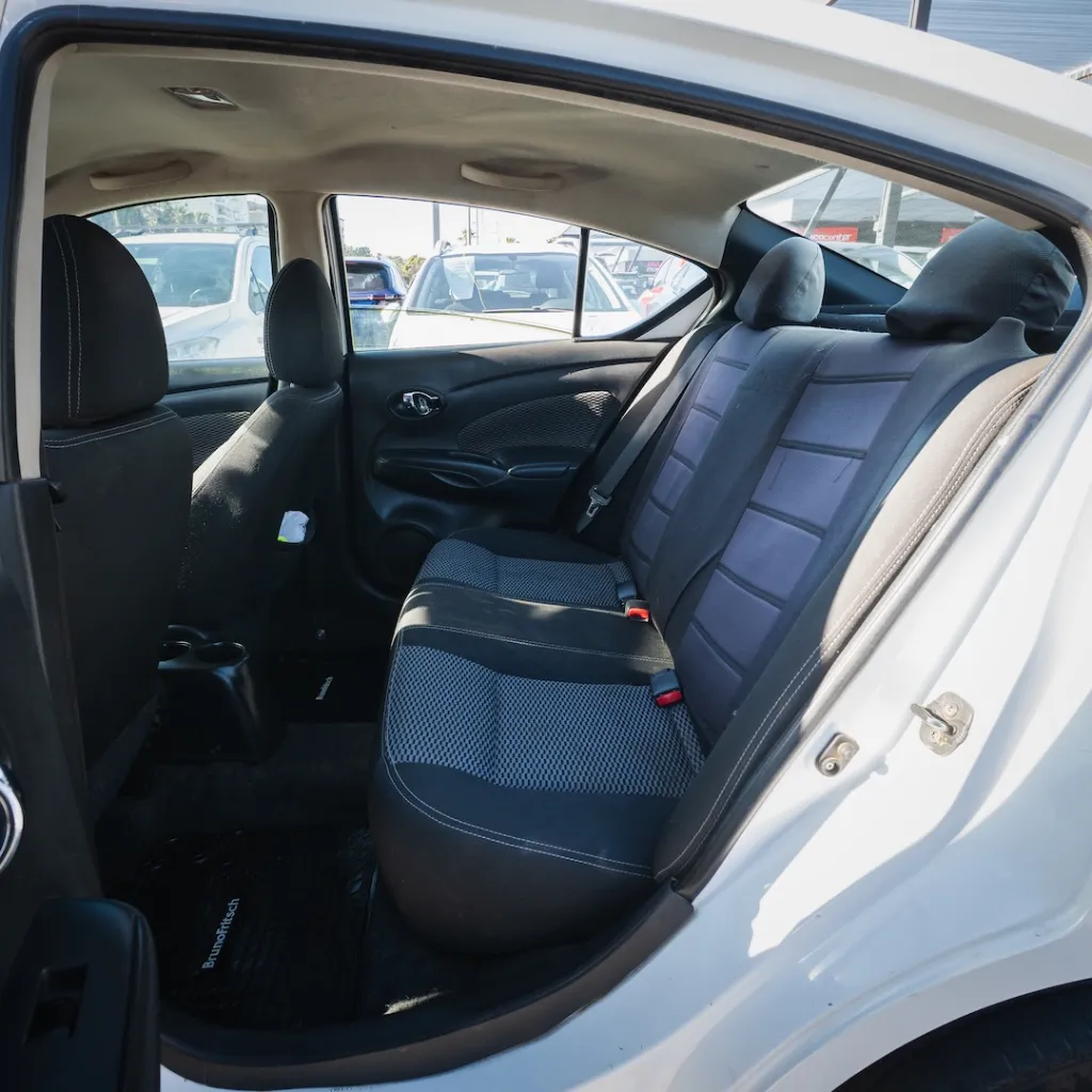 Nissan Versa 1.6 2018 usado la serena newkar
