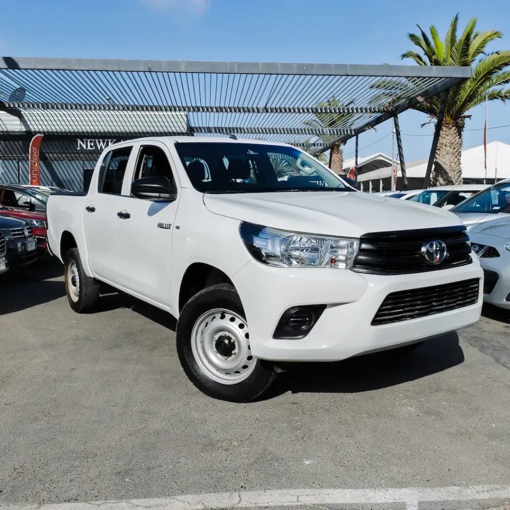 Toyota Hilux 2021 (2.4cc, Aire acondicionado, ABS, EBD, ABS + EBD)