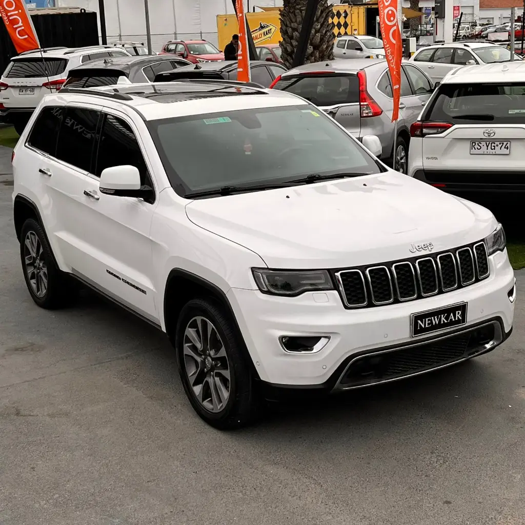 Jeep Grand Cherokee LTD 4x4 3.6 2018 (Aire acondicionado, ABS, EBD)